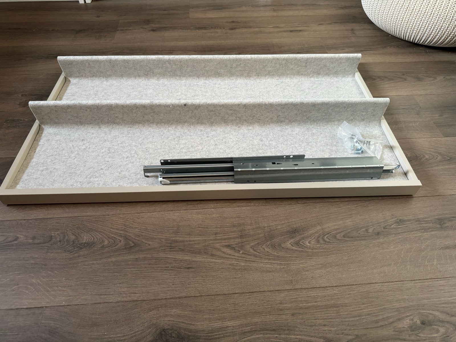 Uitschuifbare plank voor IKEA Pax kast, Ophalen, Zo goed als nieuw