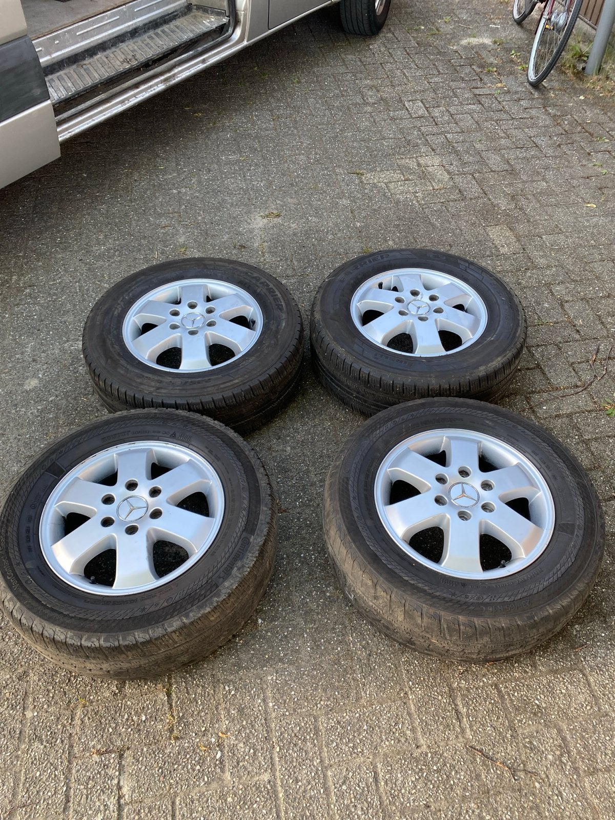 Mercedes Sprinter Velgen met All Season Banden, Auto-onderdelen, 16 inch, Banden en Velgen, Ophalen of Verzenden, 235 mm