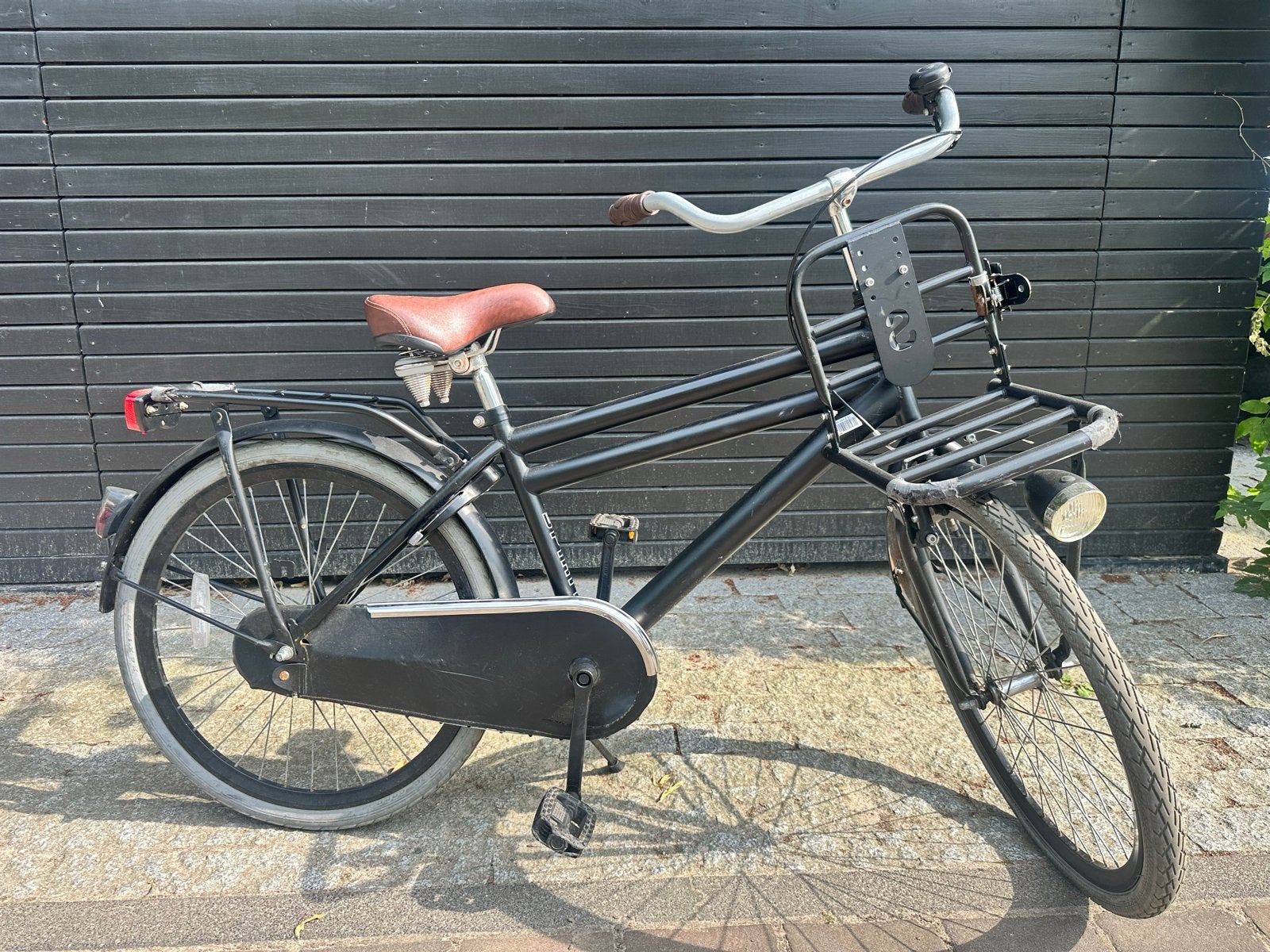 Zwarte transportfiets met voordrager en terugtraprem, Terugtraprem, Gebruikt, 53 tot 57 cm, Ophalen