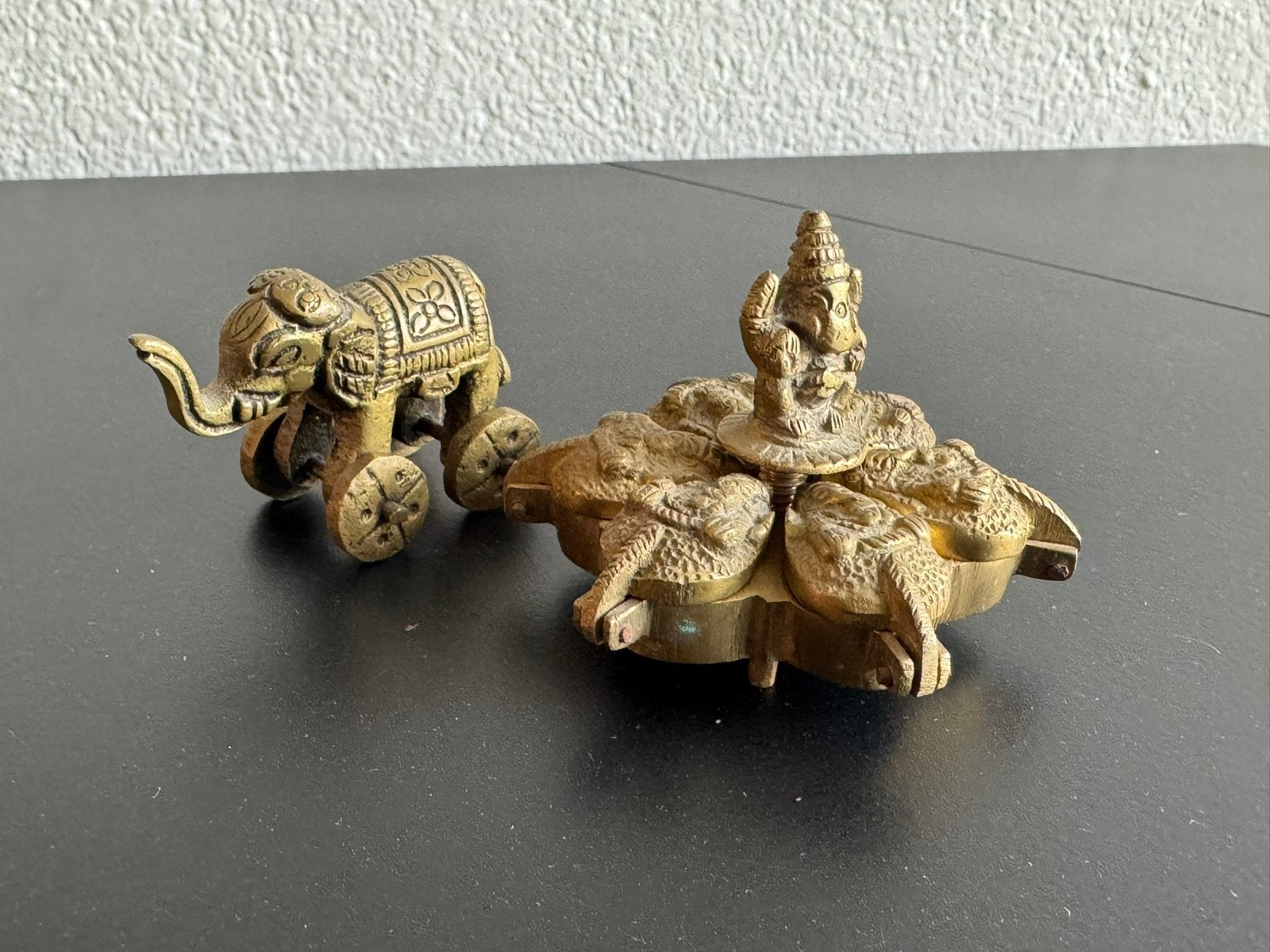Antieke 19e/20e eeuw messing Temple Toy & Kankavati, Antiek en Kunst, Ophalen of Verzenden