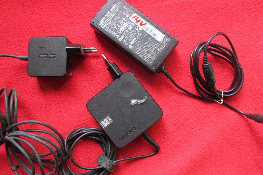 Laptopladers, HP, Dell, Toshiba e.a., Computers en Software, Laptop-opladers, Ophalen of Verzenden, Gebruikt, Dell.