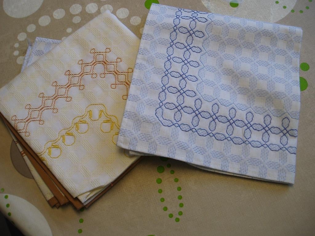 Borduren tafellaken nap weven + blauw ecru + groen., Verzenden, Nieuw, Patroon