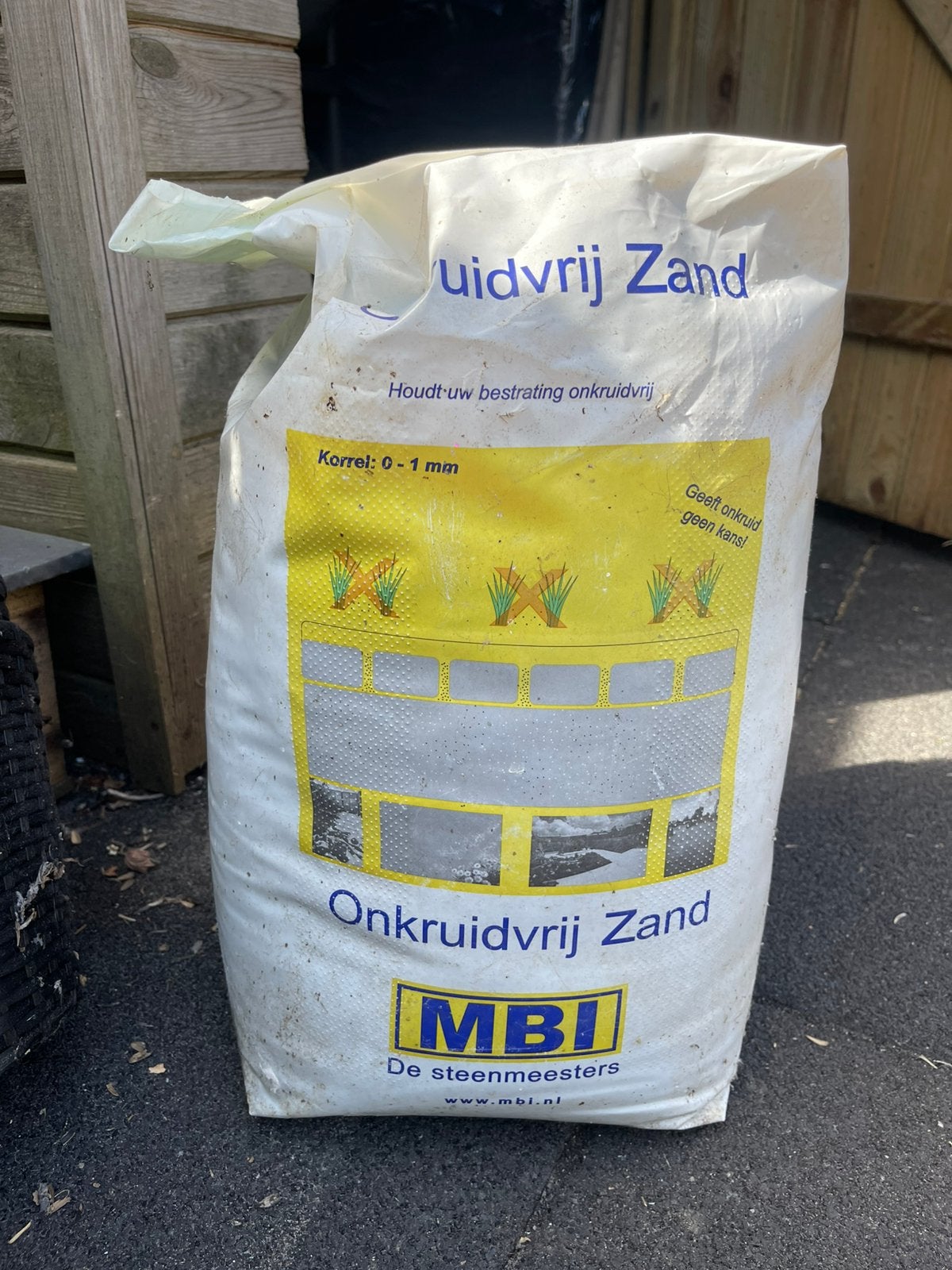 20 kilo MBI onkruidvrij voegzand kleur basalt, Ophalen, Nieuw, Voegzand