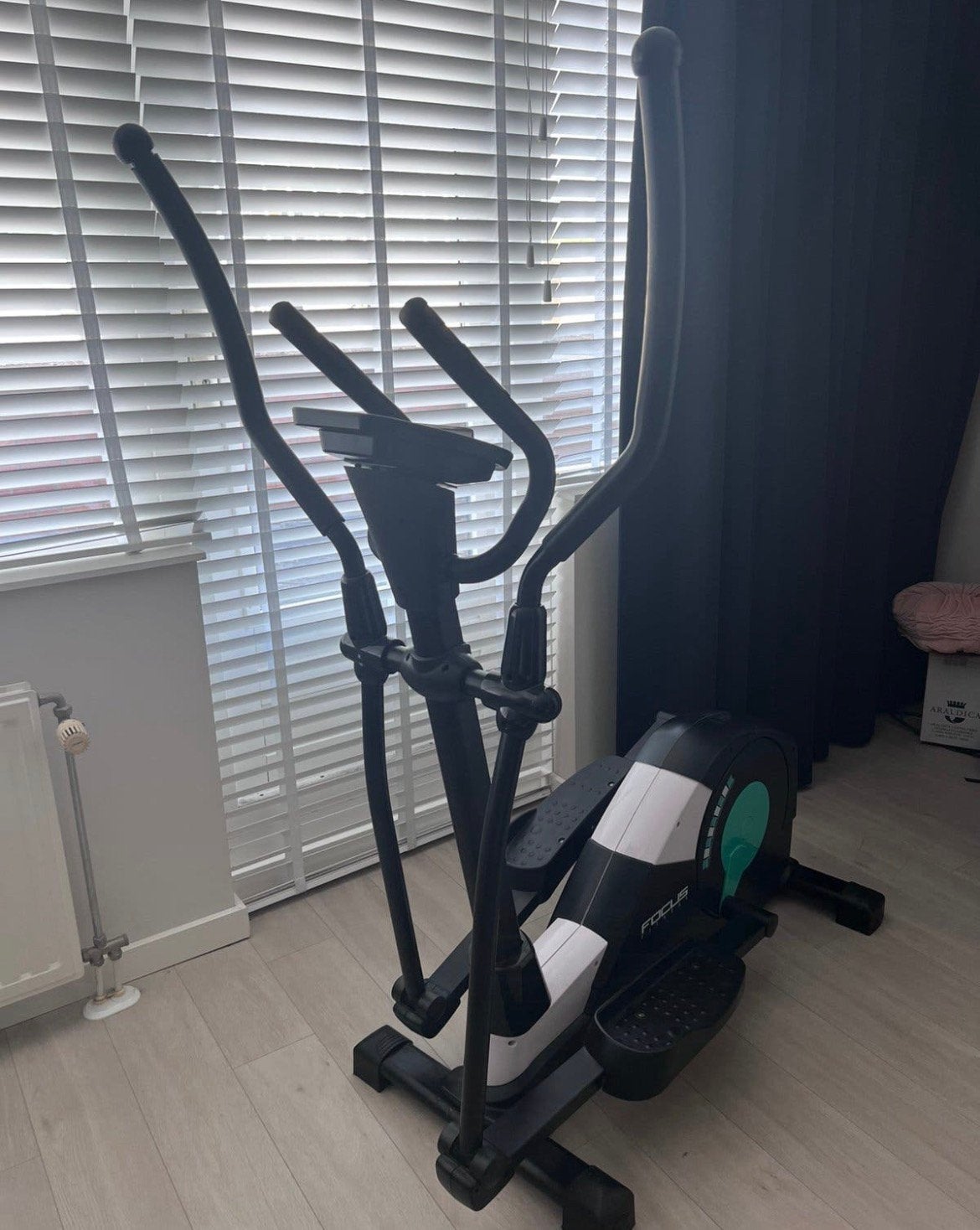 Focus crosstrainer fitness apparatuur zwart sporten, Ophalen, Zo goed als nieuw, Crosstrainer