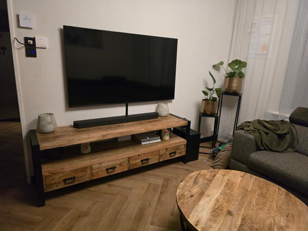 Mangohouten TV meubel (180cm) en salontafel (90cm), Gebruikt, 150 tot 200 cm, Ophalen of Verzenden, Minder dan 100 cm
