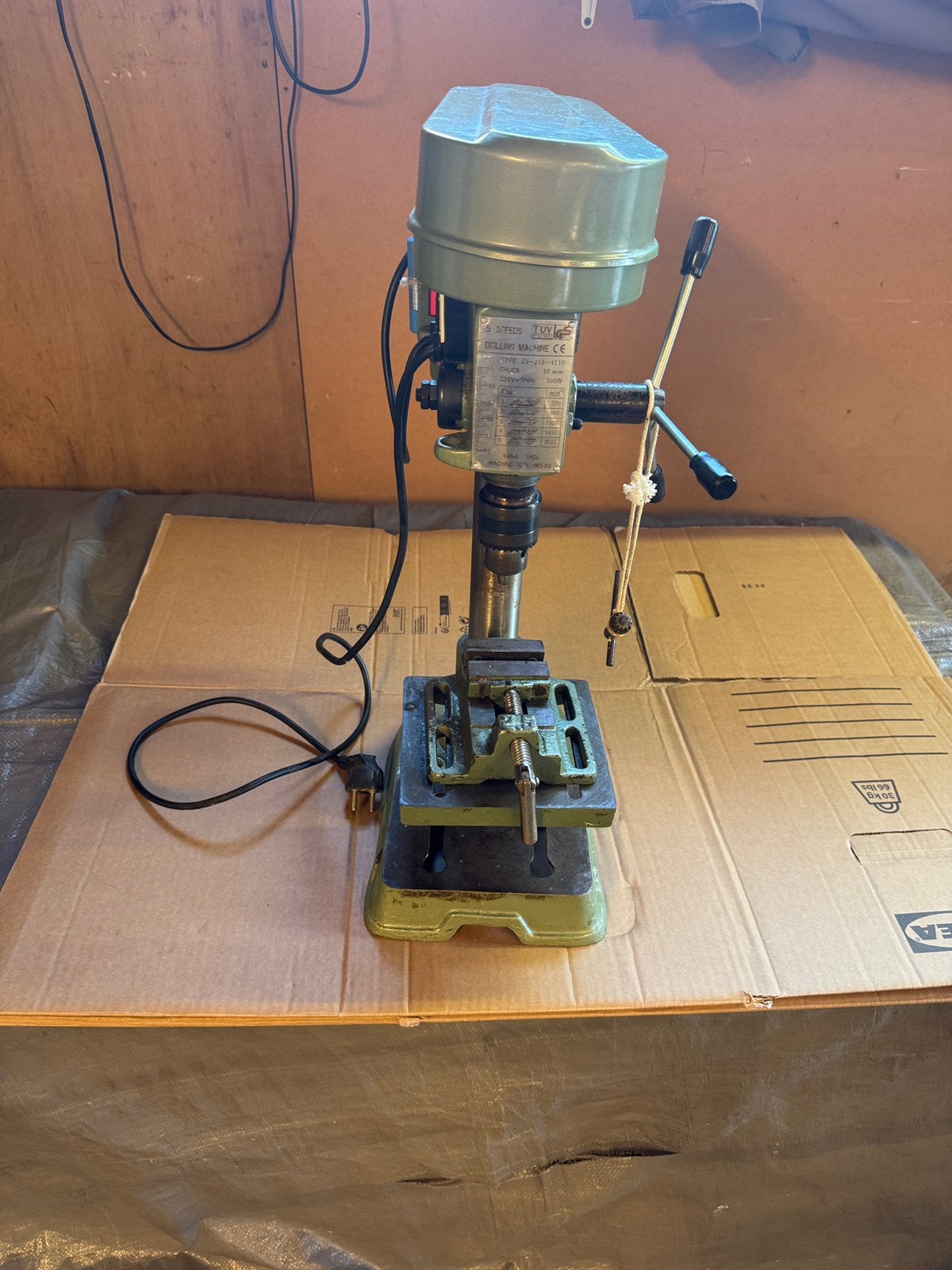 Kolomboormachine (ca. 60 cm) compleet met klem + boorsleutel, Doe-het-zelf en Verbouw, Gereedschap | Boormachines, Ophalen, Zo goed als nieuw
