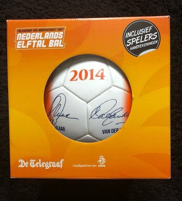 Nederlands Elftal Bal 2014 met spelers handtekeningen, Ophalen of Verzenden, Nieuw, Bal