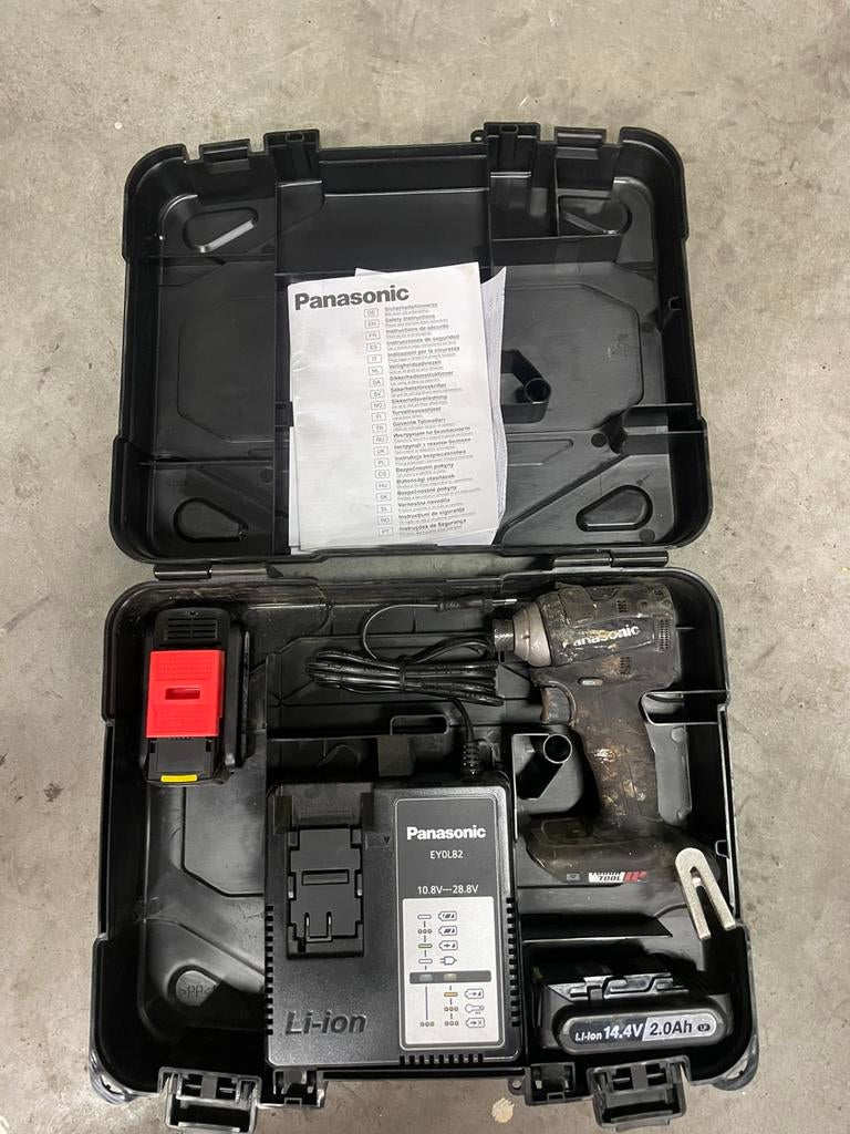 Panasonic accuboormachine, Ophalen of Verzenden, Zo goed als nieuw, Boormachine