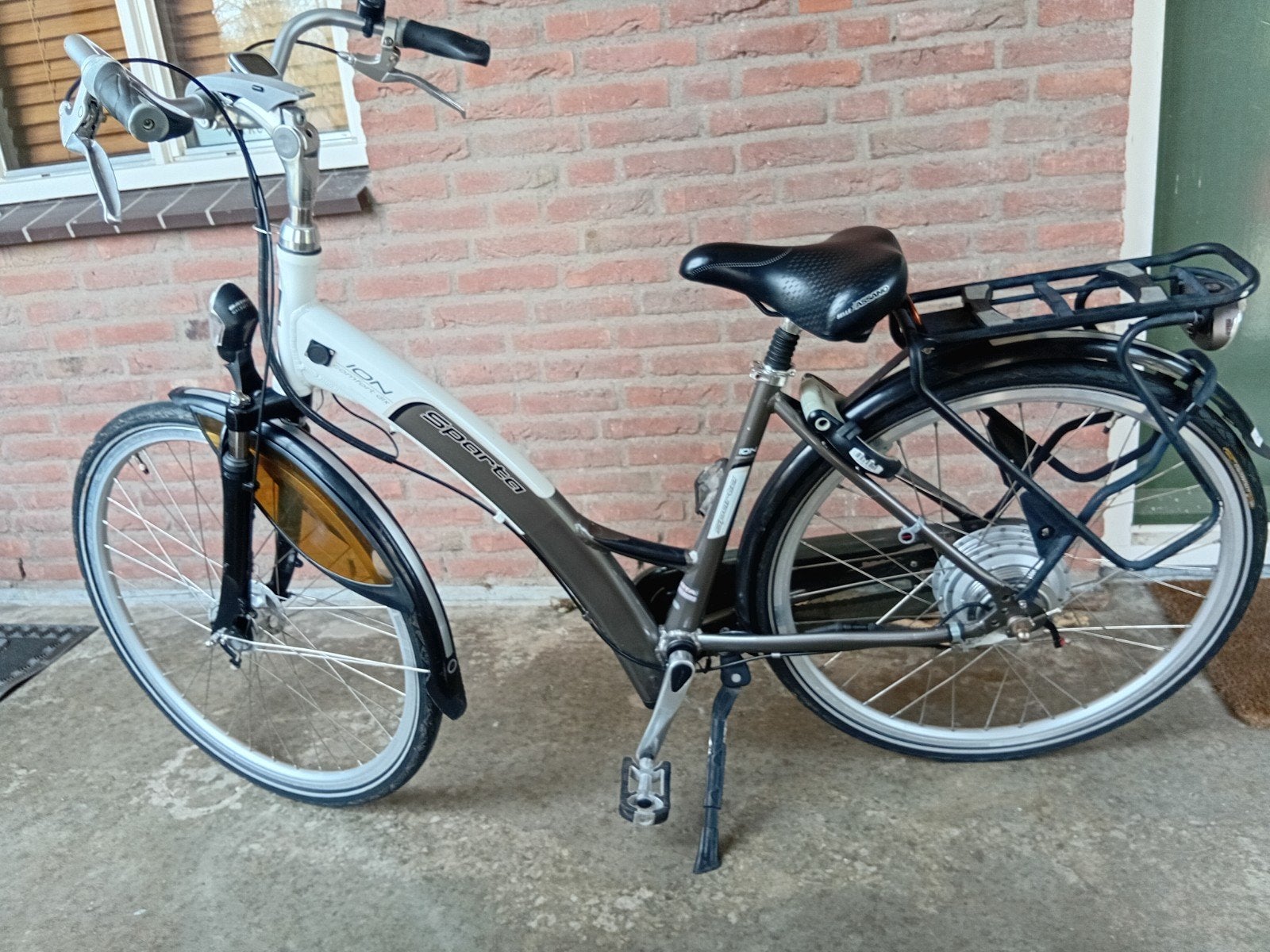 Zgan sparta stadsfiets nu ruim 2 jaar oud  4400 km gefiets, Fietsen en Brommers, Fietsen | Dames | Omafietsen, Ophalen, Zo goed als nieuw