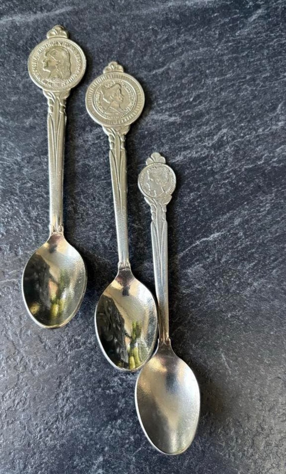 Set van 3 Zilverkleurige Herdenkingslepeltjes, Ophalen of Verzenden