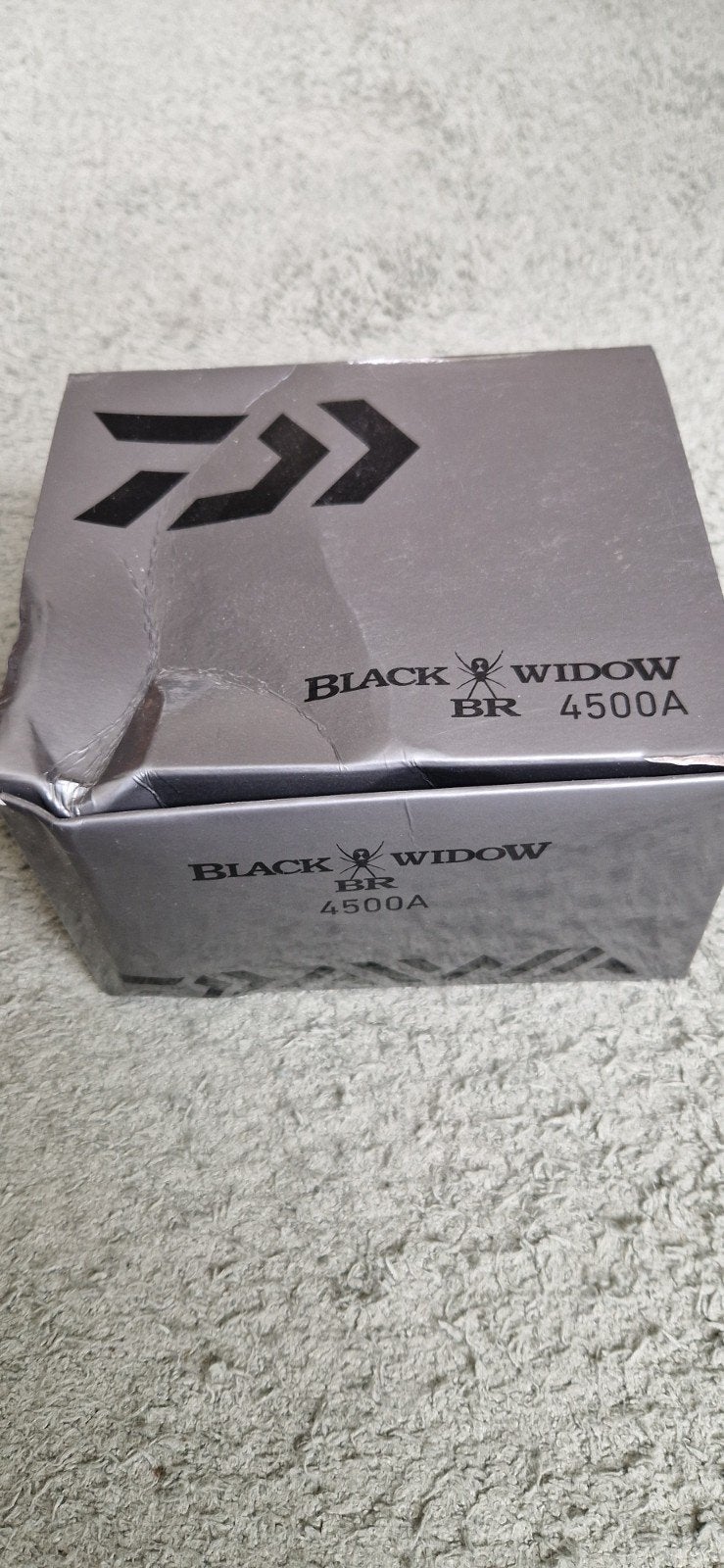Daiwa Black Widow BR 4500A Vismolen - Nieuw in doos, Ophalen of Verzenden, Nieuw, Molen