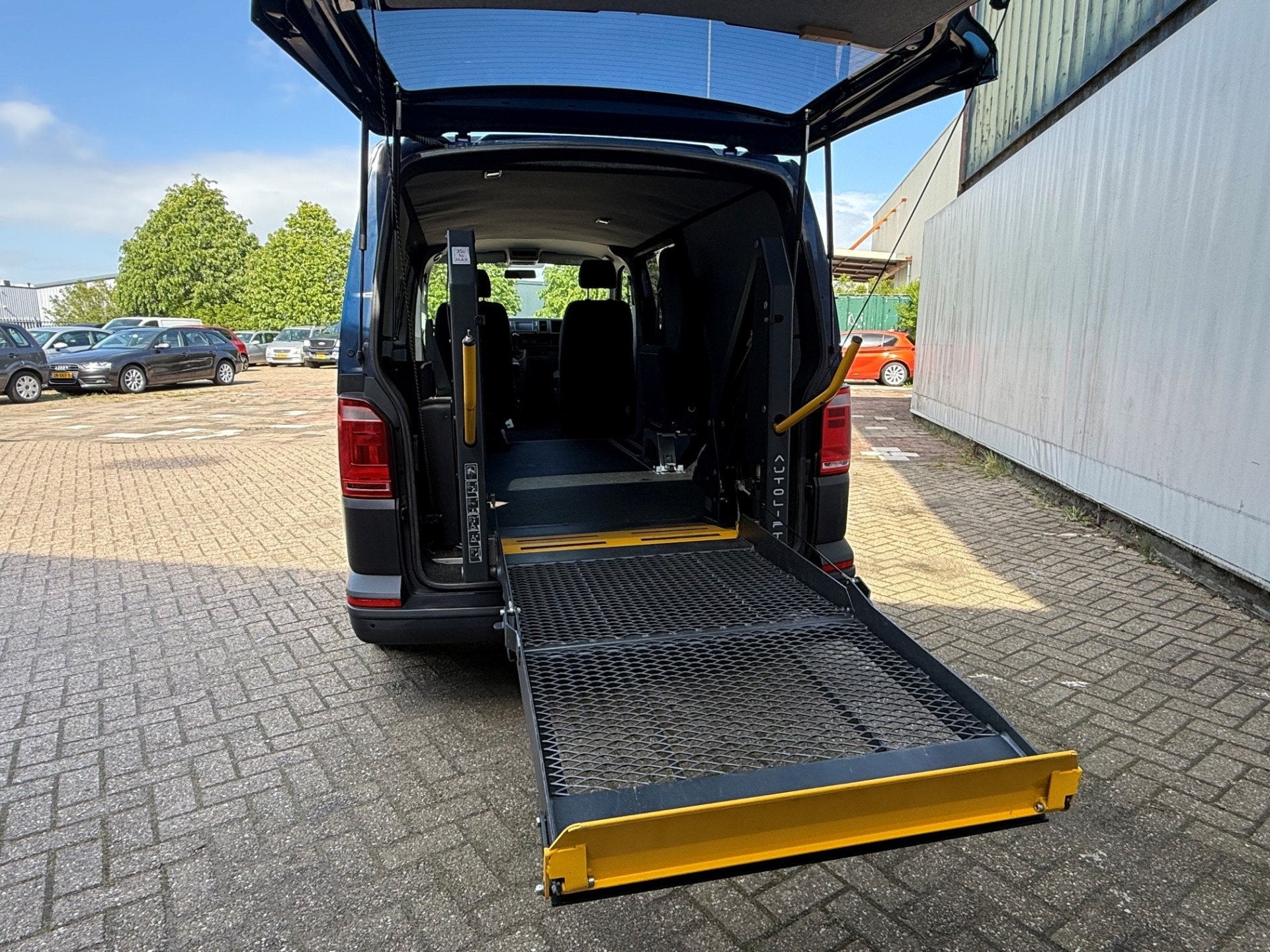 Volkswagen Transporter 2.0 TDI L2H1 Rolstoelbus/zelfrijder, Euro 5, Stof, Gebruikt, Met garantie (alle)