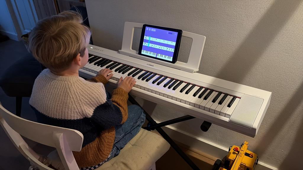 Yamaha NP-35 Digitale piano SET, Ophalen, Wit, Digitaal, Zo goed als nieuw