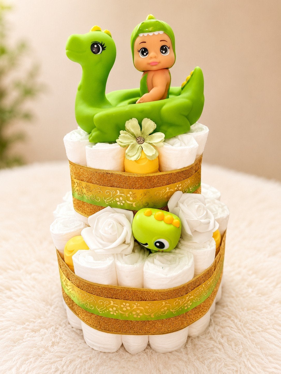 Kraamcadeau: Luiertaart met baby en dino thema, Ophalen, Nieuw