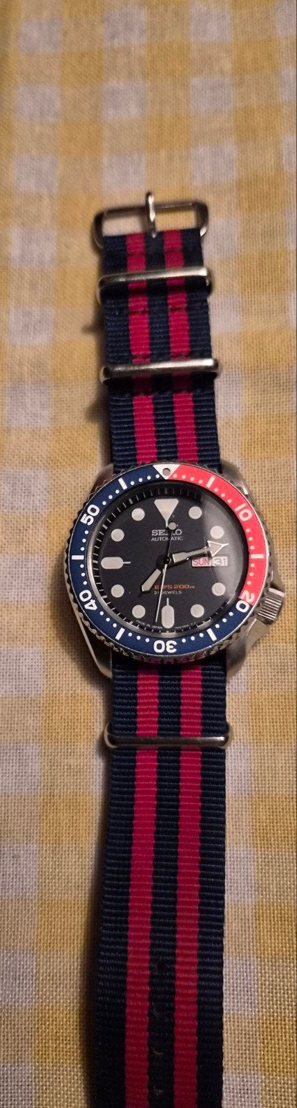 Seiko SKX009J duikerhorloge met originele rubberen band, Ophalen