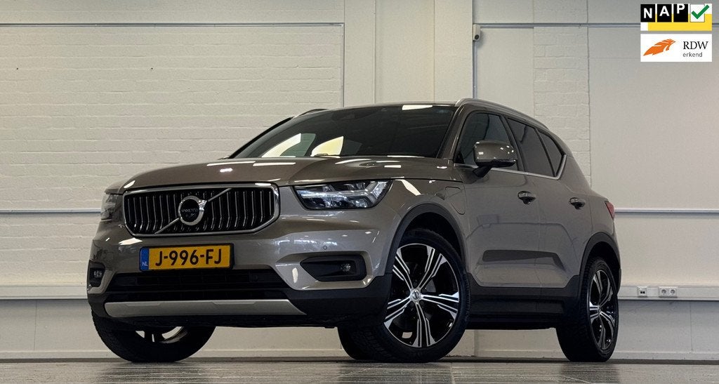 Volvo XC40 1.5 T5 Recharge Inscription Schuif/kantel/dak Cam, Bedrijf, Hybride Elektrisch/Benzine, 3 cilinders, SUV of Terreinwagen