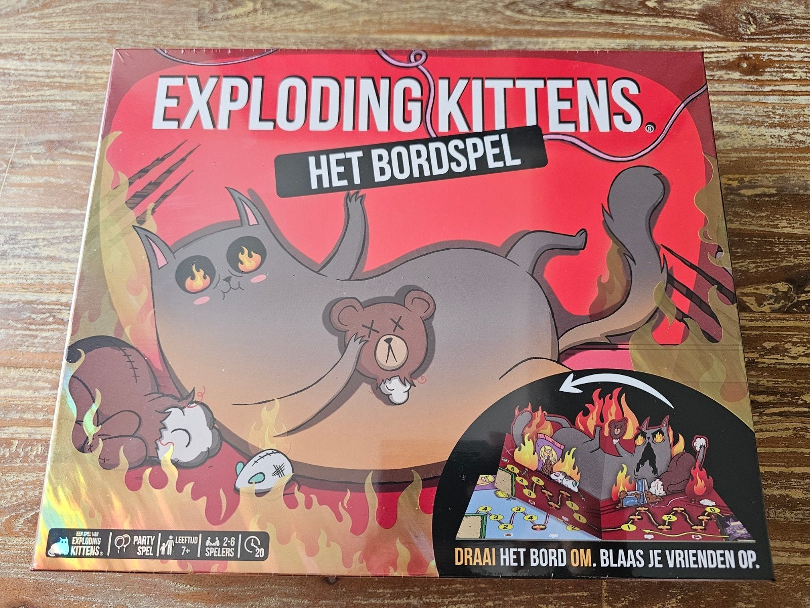 Exploding Kittens: Het Bordspel - Nieuw in verpakking, Hobby en Vrije tijd, Gezelschapsspellen | Bordspellen, Vijf spelers of meer