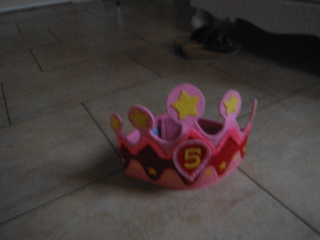 verjaardagskroon voor 5 jarige, Ophalen of Verzenden, Zo goed als nieuw, Meisje, Muts