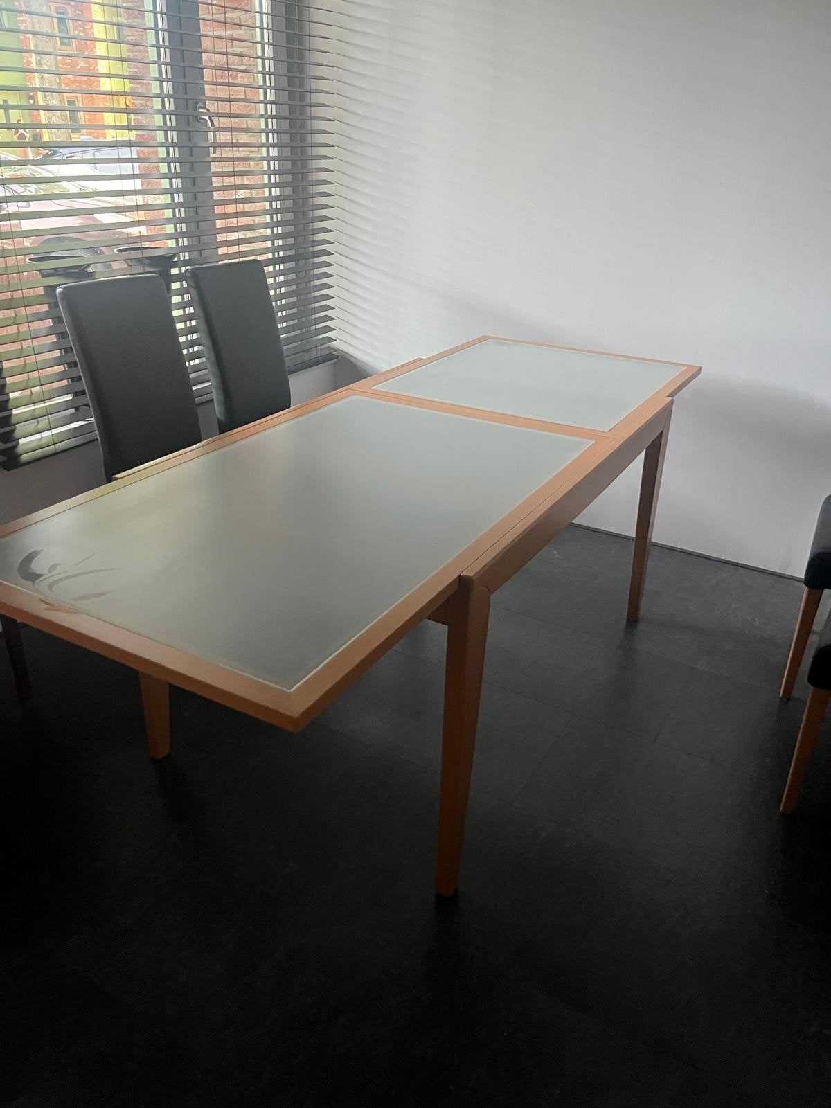 Eetkamer tafel, Huis en Inrichting, Ophalen