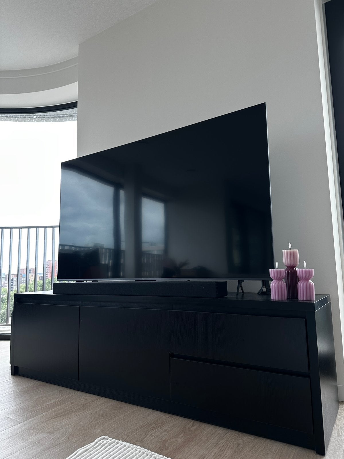 Black TV Unit, Ophalen, 150 tot 200 cm, Zo goed als nieuw, Minder dan 100 cm
