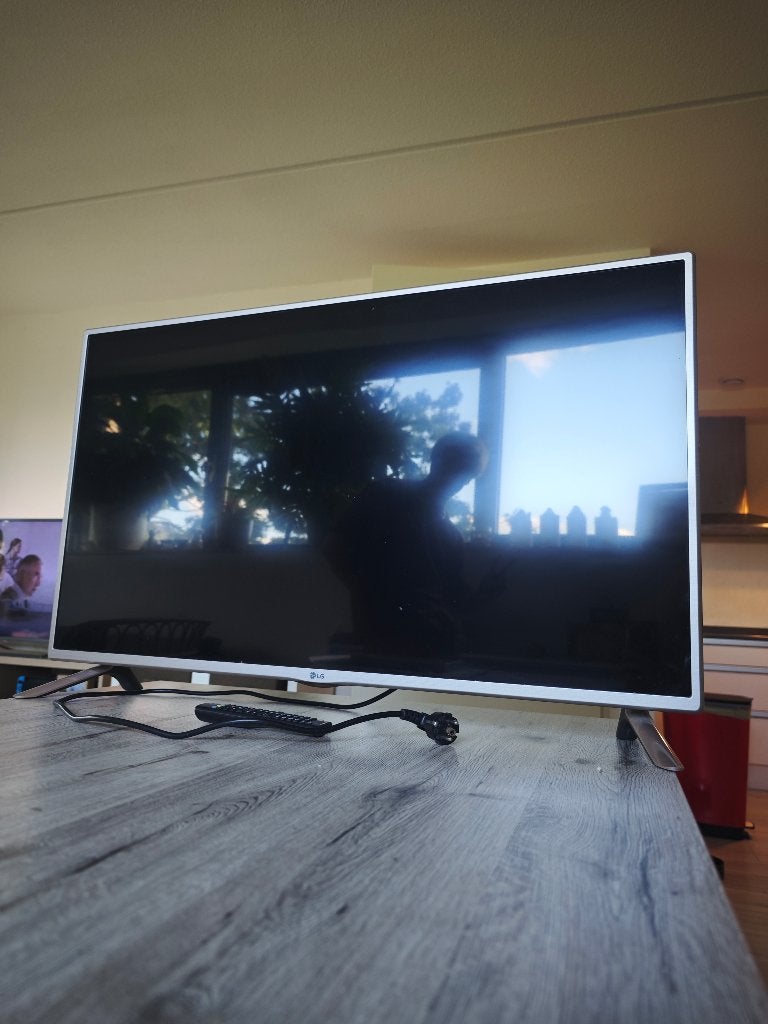 LG 42 inch Tv, Ophalen, Gebruikt, 50 Hz, LCD