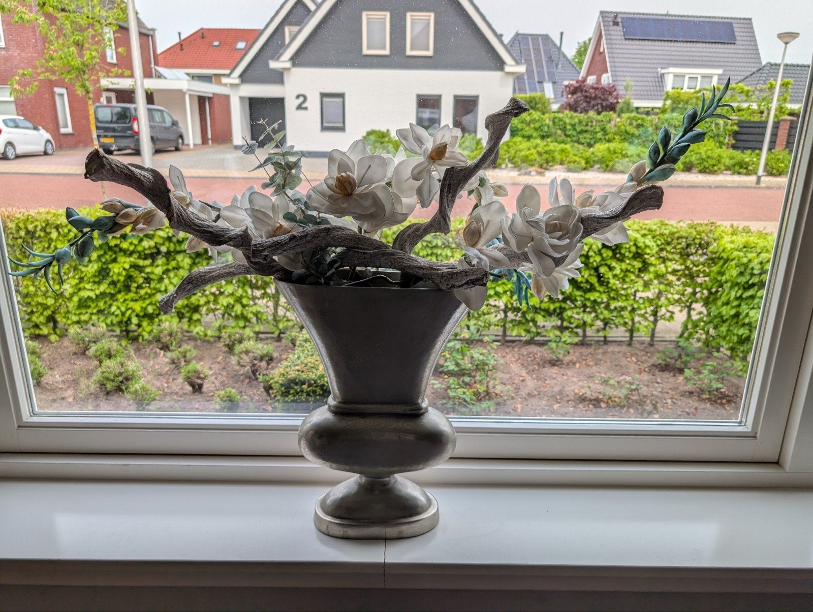 Colmore vaas met kunstbloemen en takken, Ophalen of Verzenden, Gebruikt, Overige kleuren, Overige materialen