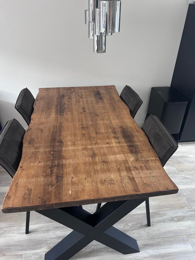 Boomstam eettafel en stoelen, Ophalen, Zo goed als nieuw, 4 tot 6 stoelen