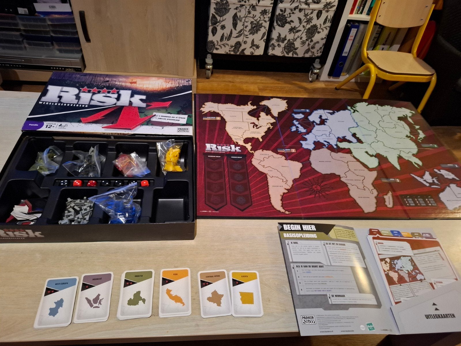Risk Wereldoveroverend Bordspel - Zo goed als nieuw, Parker, Vijf spelers of meer, Ophalen of Verzenden, Zo goed als nieuw