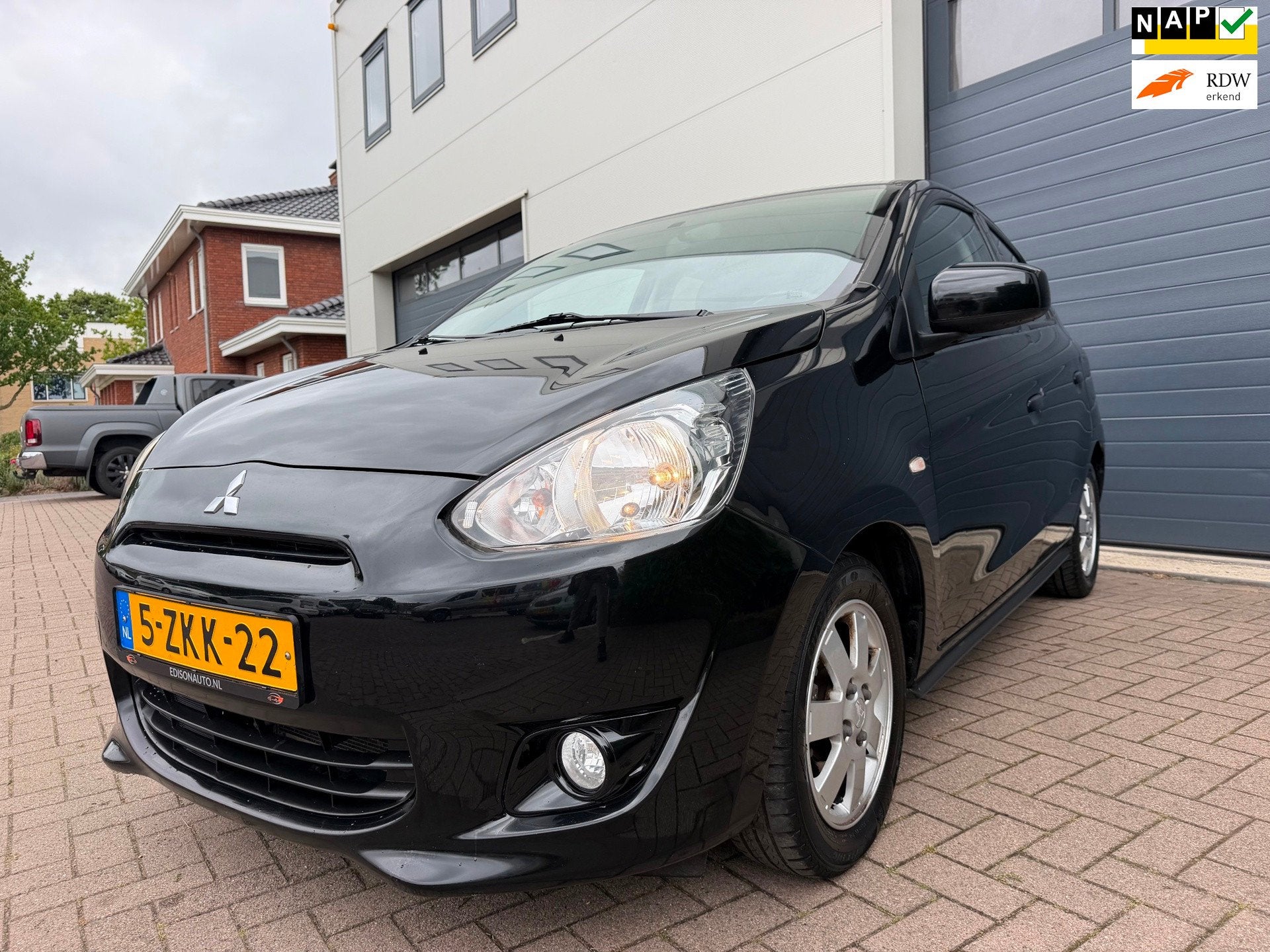 Mitsubishi Space Star 1.0 Bright/Climate-c/Aux/Lichtmetalen, Auto's, Voorwielaandrijving, Gebruikt, Zwart, Origineel Nederlands