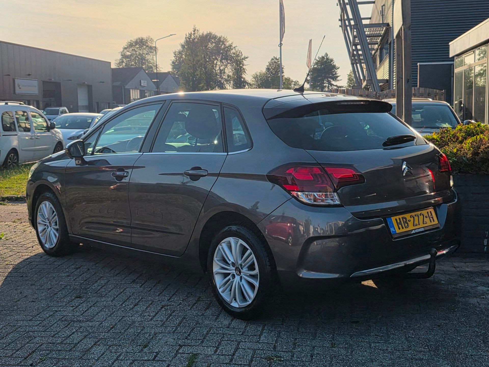Citroen C4 1.2 PureTech Feel Collection |CLIMA|CRUISE|NAVI, Auto's, Stof, Euro 6, 1199 cc, Origineel Nederlands
