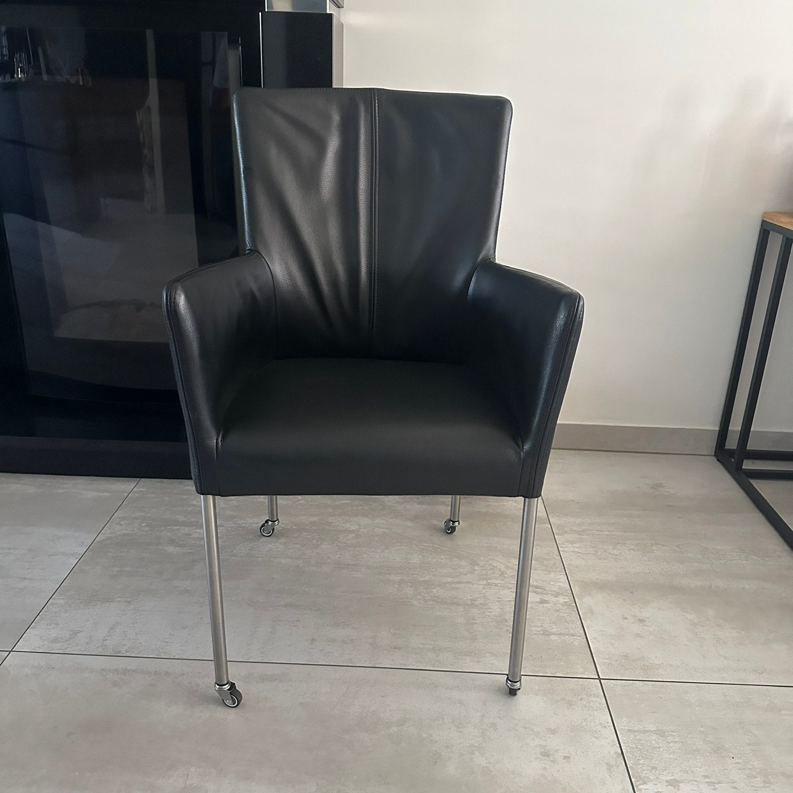 6 prachtige zwart leren eetkamerstoelen / TWV €2700,- totaal, Huis en Inrichting, Ophalen of Verzenden, Zo goed als nieuw, Zwart