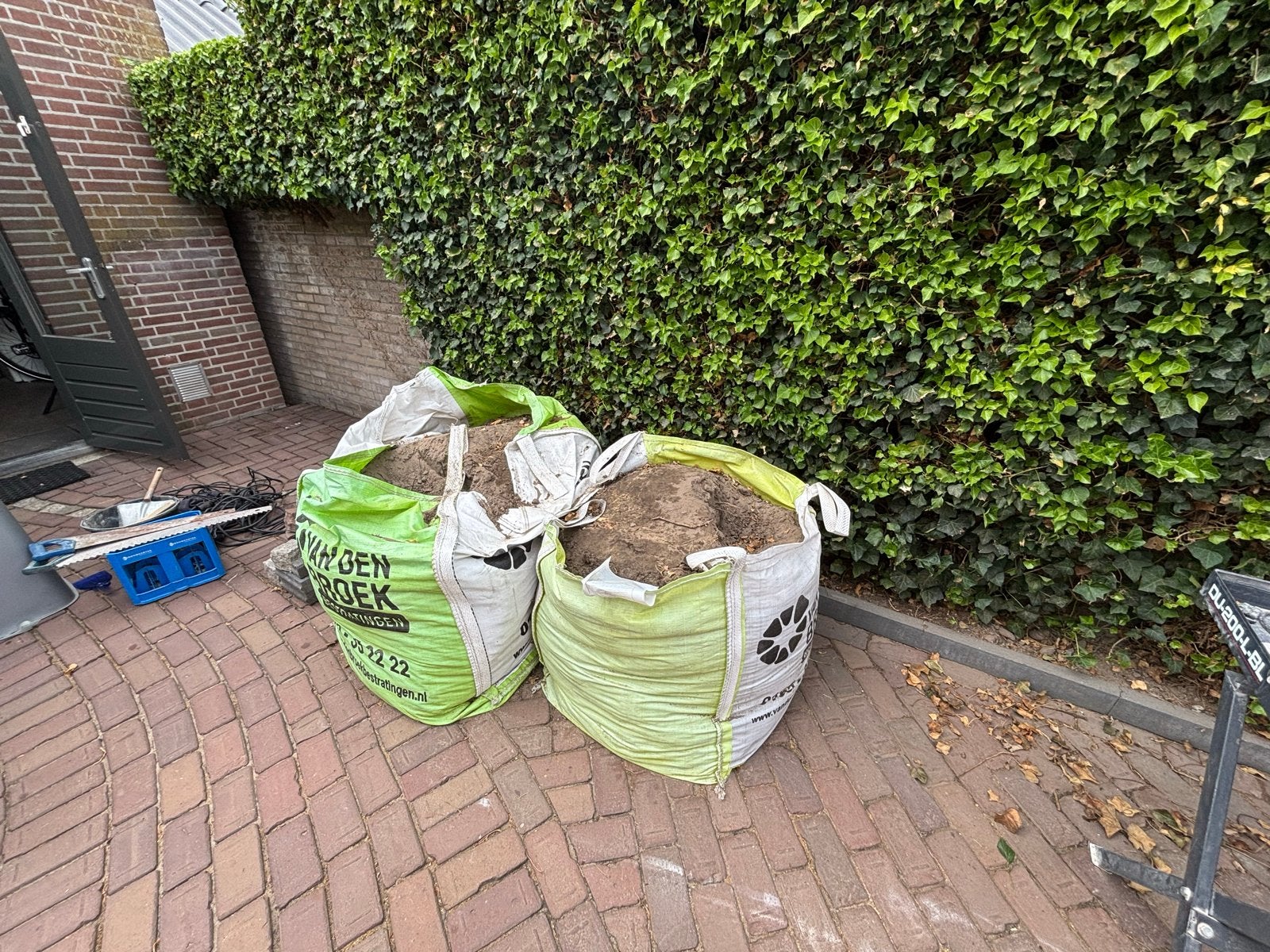 Twee big bags met zwart zand., Ophalen, Gebruikt, Overige typen