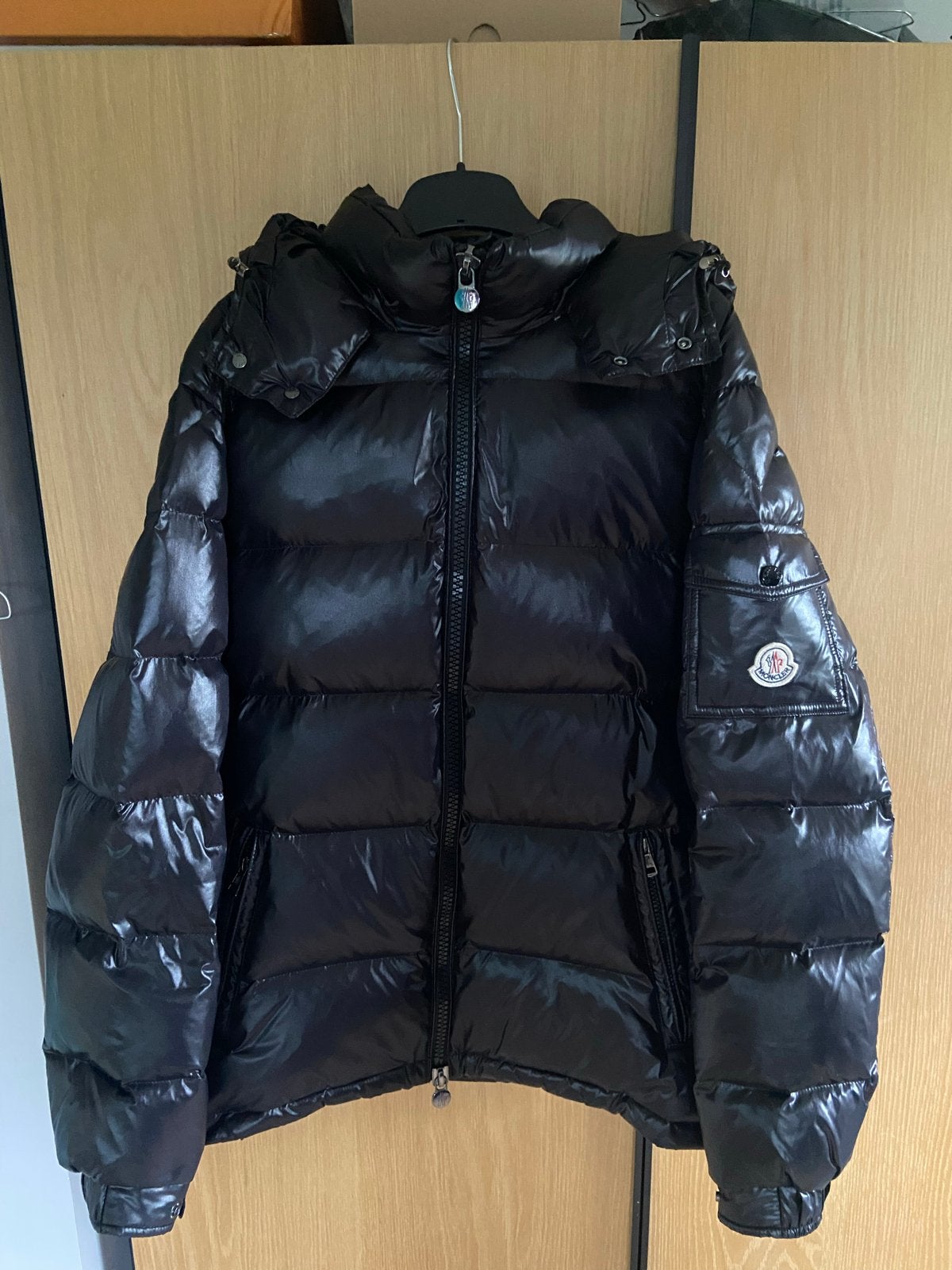 Moncler Maya Heren Donsjack Zwart - Zo goed als nieuw, Ophalen of Verzenden, Zo goed als nieuw, Maat 48/50 (M), Zwart