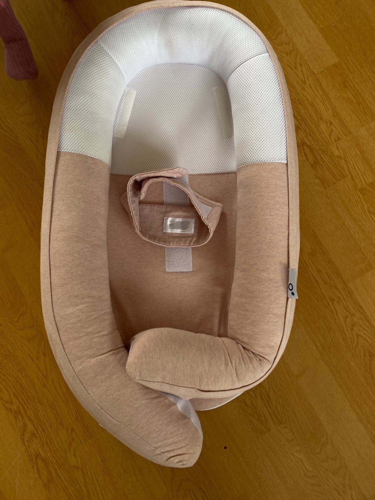 Doomoo Cocoon Baby Nest Roze, Ophalen of Verzenden, Zo goed als nieuw, Ledikant