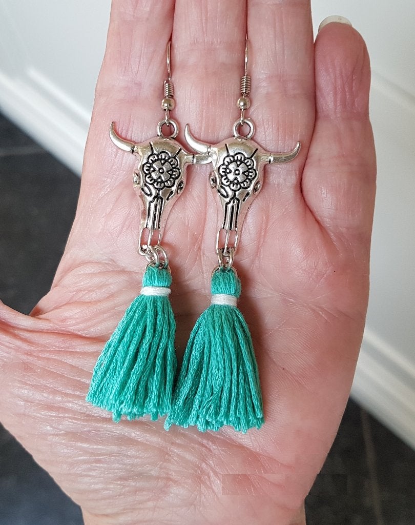 Ibiza Skull Oorbellen in 4 kleuren, Sieraden, Tassen en Uiterlijk, Oorbellen, Overige materialen, Hangers, Verzenden, Nieuw