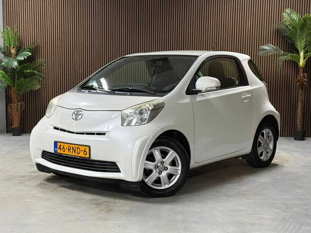 Toyota iQ 1.0 VVTi Comfort (bj 2009), Gebruikt, 4 stoelen, Bedrijf, Handgeschakeld