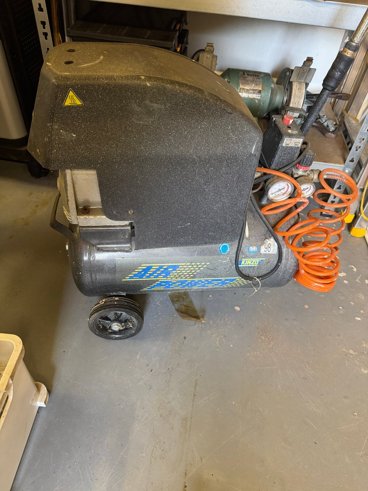Kinzo LIDO Aircompressor 24L - Gebruikt, Ophalen, Gebruikt, 6 tot 10 bar, Minder dan 200 liter/min