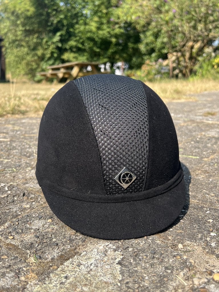 Charles Owen cap microsuède zwart incl QHP captas, Inclusief opbergtas, Overige merken, Ophalen of Verzenden, Zo goed als nieuw