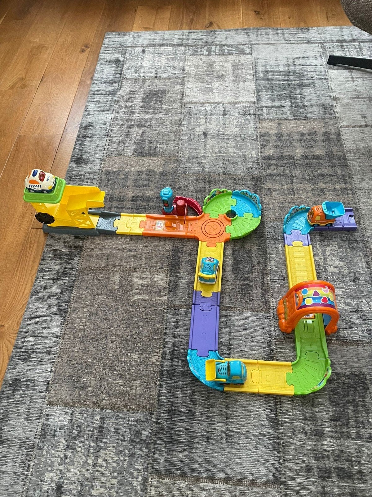 VTech Toet Toet Auto's Racebaan met 2 auto's, Overige merken, Zelf te bouwen, Ophalen of Verzenden, Elektrisch