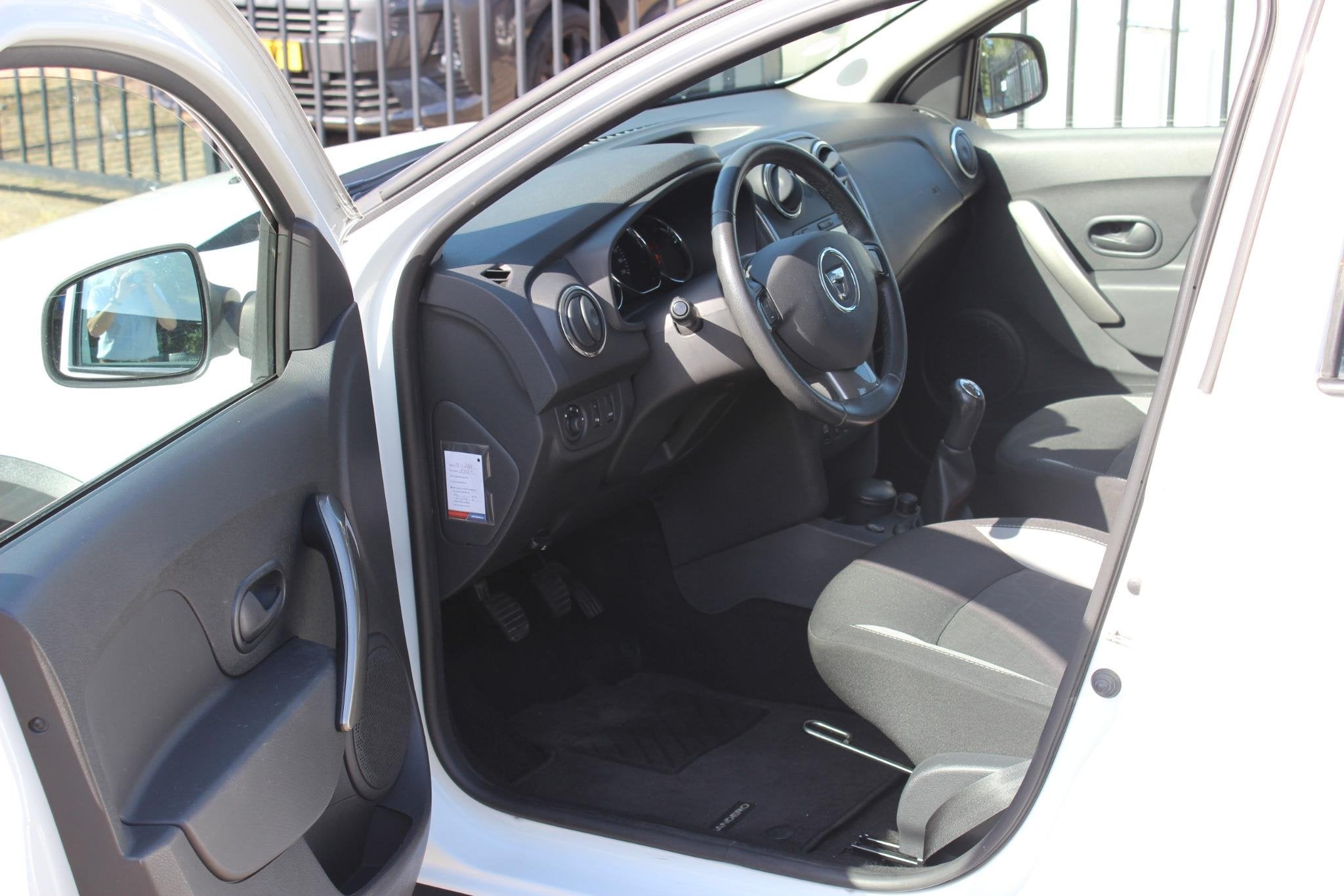 Dacia Sandero 0.9 TCe LPG-G3 S&S Stepway Lauréate, Voorwielaandrijving, 898 cc, Stof, Euro 6