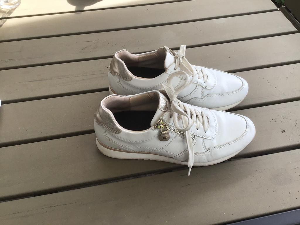 Medicus sneakers., Kleding | Dames, Schoenen, Wit, Ophalen of Verzenden, Sneakers of Gympen, Gedragen