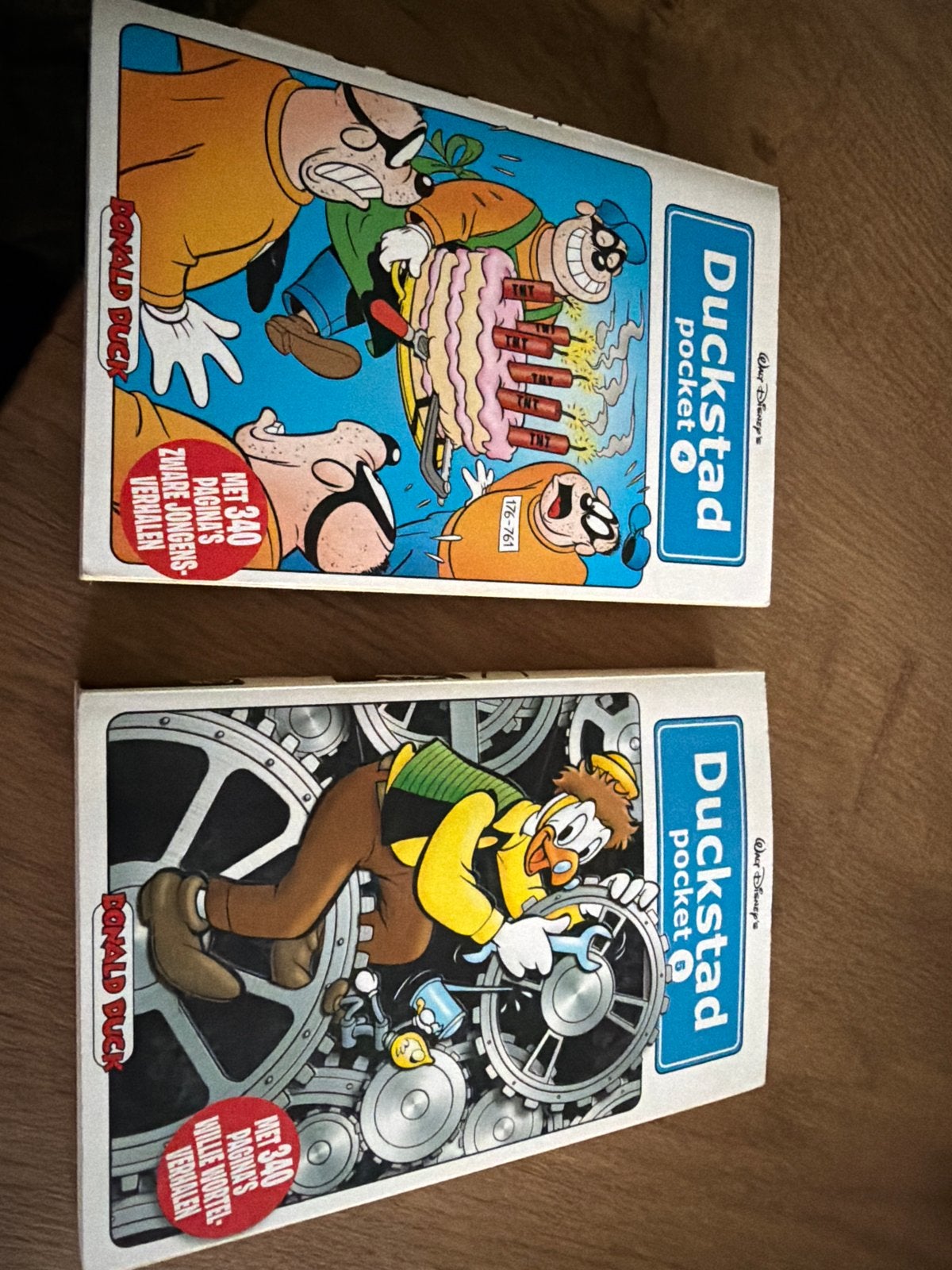 2 Donald Duck Duckstad Pocket: Zware Jongens & Willie Wortel, Meerdere stripboeken, Ophalen of Verzenden, Zo goed als nieuw