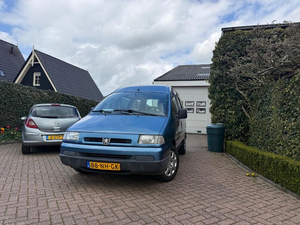 Peugeot Expert Combi 2.0 Combi 16V AUT Airco Rolstoel bus, 136 pk, Blauw, Expert Combi, 84 €/maand