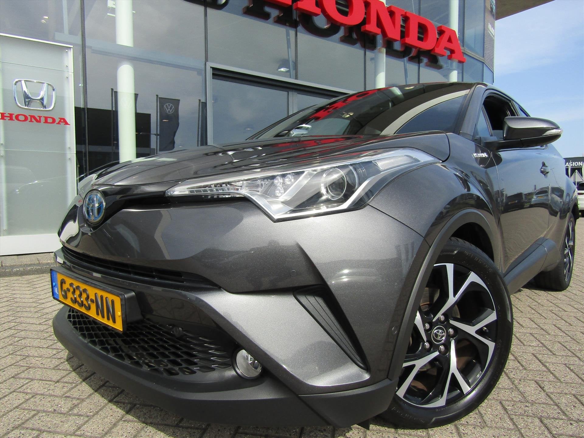 Toyota C-Hr 1.8 Hybrid 122pk CVT Style, Automaat, Stof, 4 cilinders, 98 pk