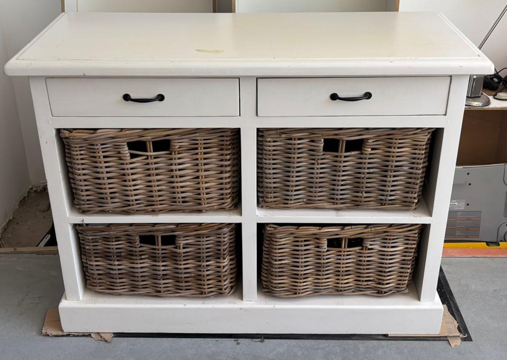Kast met rieten manden, Ophalen, Minder dan 50 cm, Gebruikt, 1 of 2 laden