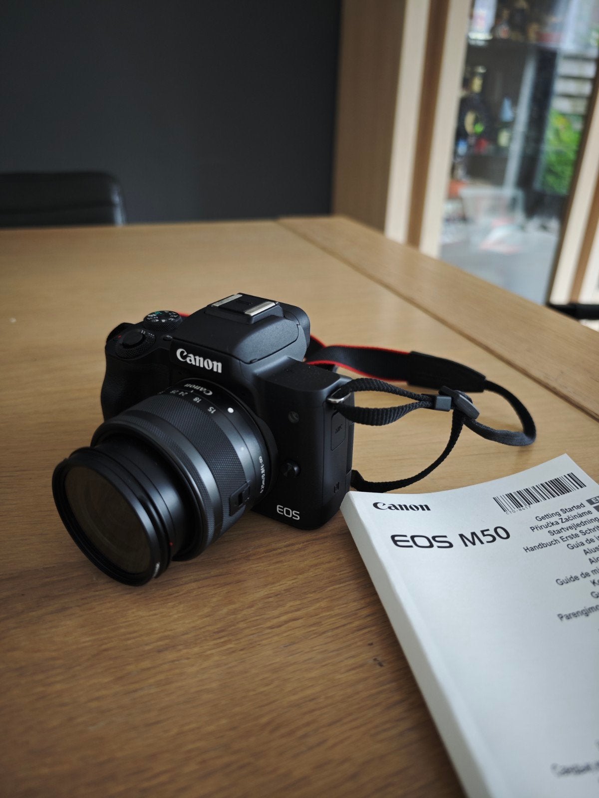 Canon EOS M50 systeem camera, Audio, Tv en Foto, Fotocamera's Digitaal, Ophalen, Kantelbaar/draaibaar scherm, Canon, Zo goed als nieuw