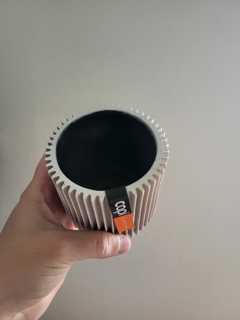 Capi Bloempot - Modern Design voor Binnen en Buiten, Tuin en Terras, Bloempotten, Kunststof, Rond, Ophalen of Verzenden, Zo goed als nieuw