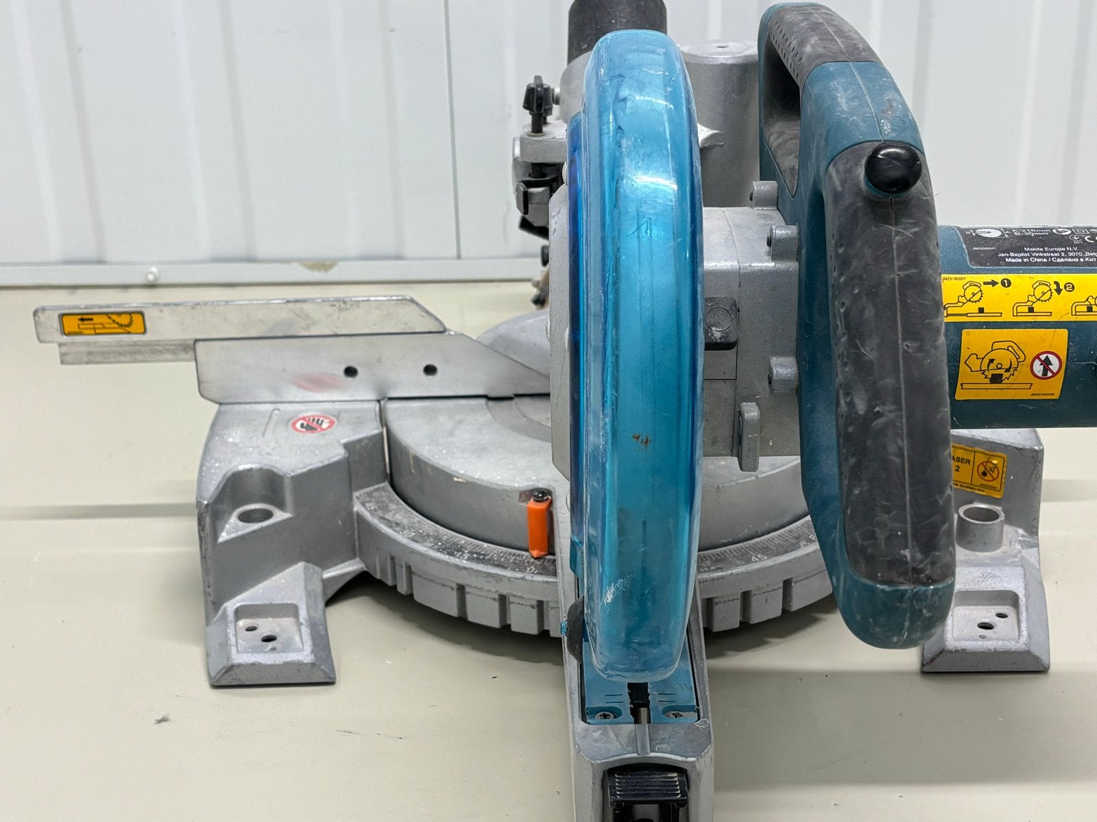 Makita LS0815FL Afkortzaag - Gekeurd en Klaar voor Gebruik, Doe-het-zelf en Verbouw, Gereedschap | Zaagmachines, Gebruikt, 70 mm of meer