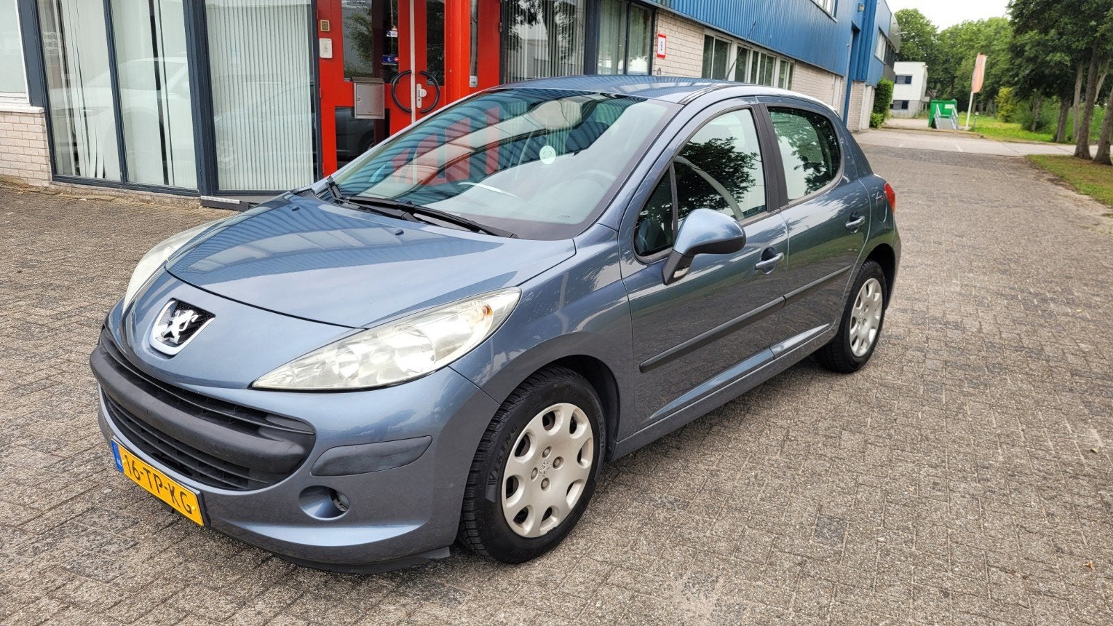 Peugeot 207 1.4 5DRS 2007 Grijs met 1 jaar apk! & AIRCO, Euro 5, Stof, 1360 cc, Zwart