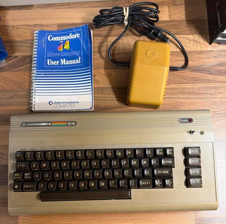 Commodore 64 met goede voeding en handleiding, Ophalen of Verzenden